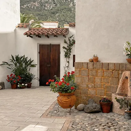 Casa Lia Indipendente Con Patio Privato Nel Golfo Di Orosei Apartamento Galtellì